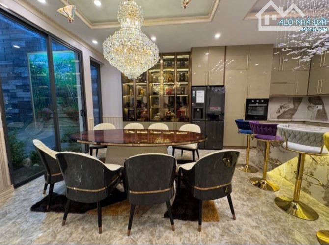 Biệt thự 3 tầng, 5 phòng ngủ, nội thất cao cấp - Đường 7m5, Hòa Xuân, Đà Nẵng - Giá 20 tỷ - 4