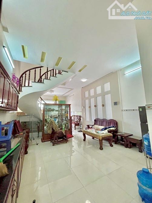 CG. BÁN CĂN NHÀ ĐẸP 1 TRỆT 2 LẦU- 173m2 SÀN ĐƯỜNG B4 KDC HƯNG PHÚ 1- (4 TỶ) - 4