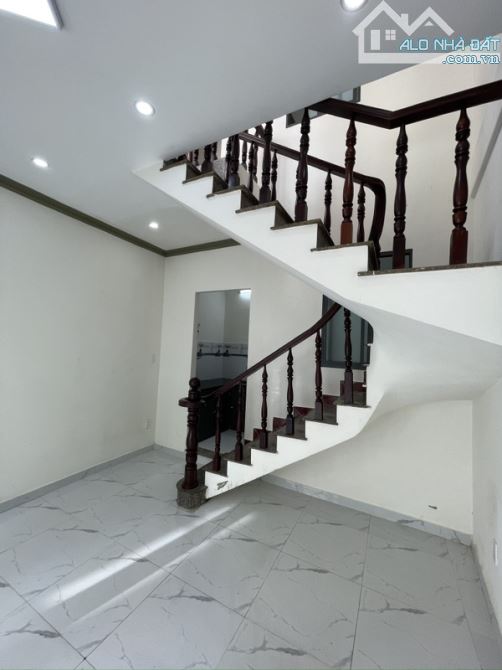 Cực kỳ hiếm - phân khúc 4 tỷ có hẻm ô tô ra vào thoải mái - kế Bàu Cát, Âu Cơ, Đồng Đen - 4