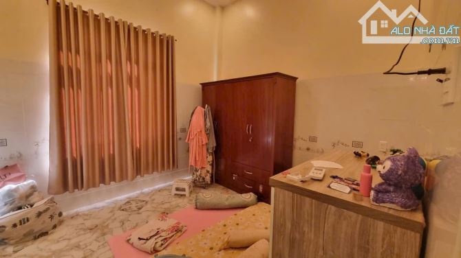Nhà mới phường 1 thông ra Chu Văn An dân cư đông đúc - 4