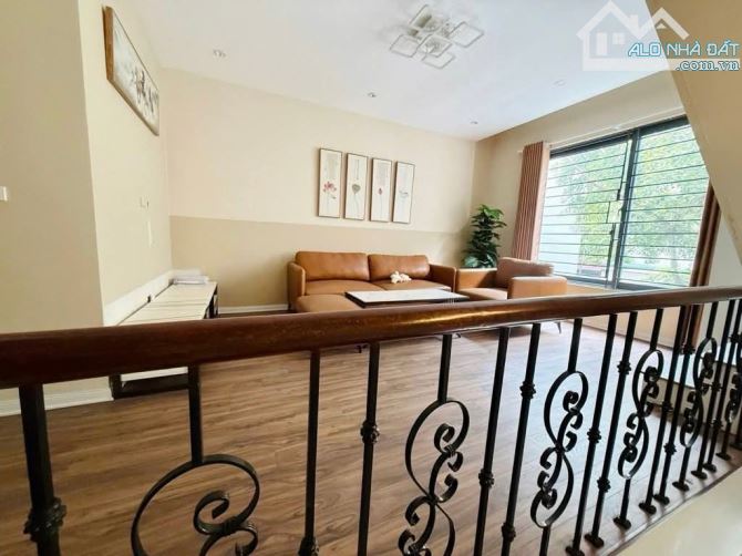 NHÀ ĐẸP-VIỆT HƯNG-6 TẦNG-DÂN XÂY-GẦN MẶT PHỐ-NỞ HẬU-DÒNG TIỀN-72M-9,9 TỶ - 4
