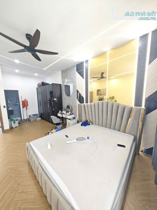 Bán siêu phẩm nhà 1 trệt 1 lầu gần siêu thị VinCom Phường Tân Mai Biên H - 4