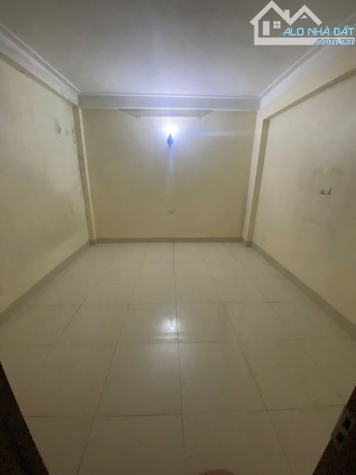 Cjo thuê nhà 5 tầng dt 50m khu DV Hàng Bè Kiến Hưng Hà Đông 14.5 triệu - 4