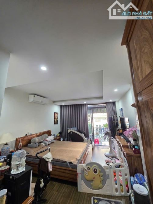 HIẾM! Minh Khai - Phân lô, vỉa hè, ô tô dừng đỗ, kinh doanh ngày đêm - 7 tầng thang máy.