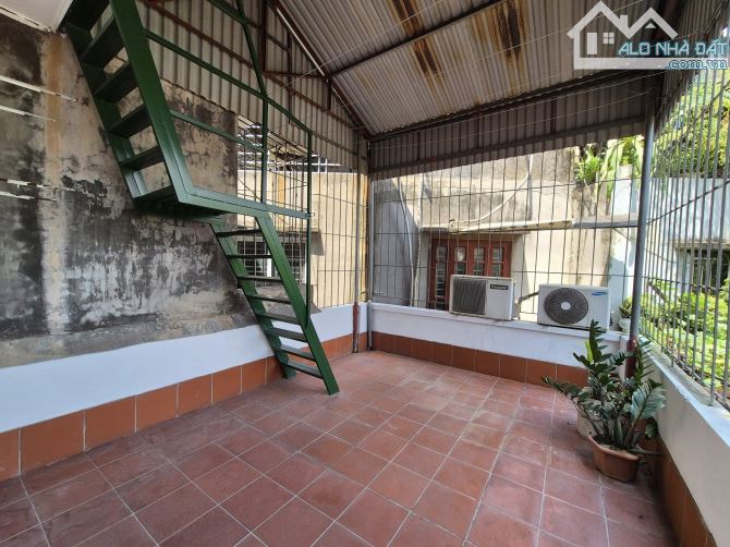 BÁN NHÀ HOÀNG MAI - 50M2 - TRUNG TÂM - GẦN PHỐ - Ô TÔ GẦN - NGÕ NÔNG - 8,05 TỶ. - 4
