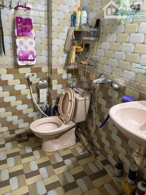 Cho thuê nhà ngõ 11 Tô Hiệu, Phường Nguyễn Trãi, Hà Đông. DT 40 x 3 tầng, giá 10tr 6 - 4