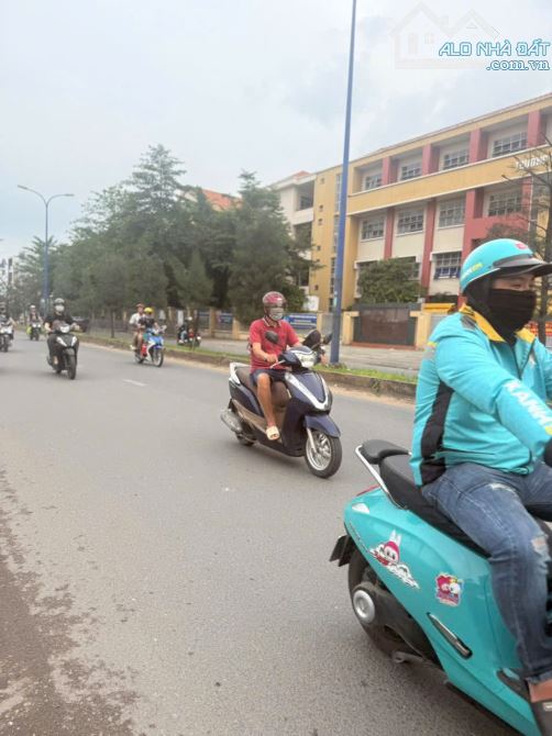 MTKD Kề KCN Tân Bình, 88m2 (4x22m) Vuông A4, Đường 20m, Nhà Nát Tiện Xây Mới Theo Ý - 4