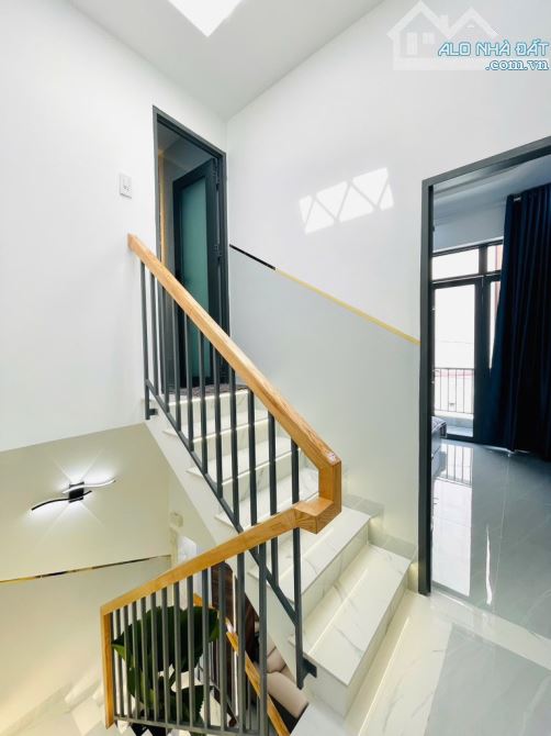 Nhà 2Tầng Full Nội Thất - 44M² - 3Phòng Ngủ - Hẻm Xe Hơi Gần Mặt Tiền Đường - 4