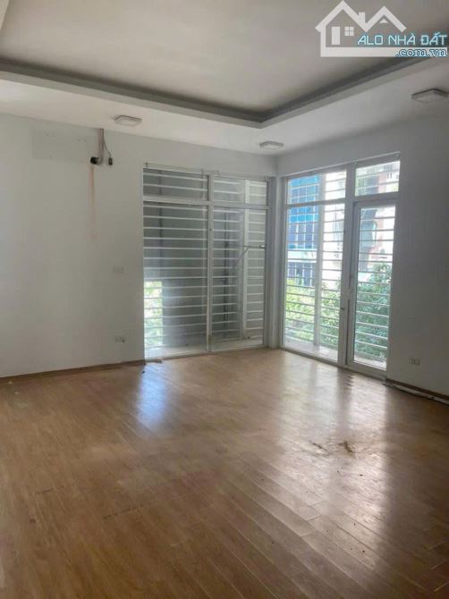 BÁN BIỆT THỰ LICOGI KHUẤT DUY TIẾN, THANH XUÂN - 150M x 5T - MT 7.2M - Ô TÔ TRÁNH - KINH - 4
