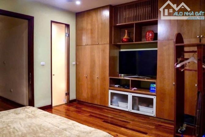 BÁN NHÀ PHÂN LÔ TRUNG KÍNH, CẦU GIẤY - 70M x 5T - MT 5M - Ô TÔ TRÁNH - KINH DOANH - 4