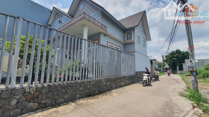 BÁN NHÀ CẤP 4 GÓC 2 MẶT TIỀN GẦN TRƯỜNG THCS TÂN PHONG GIÁ 4,7 TỶ - 5