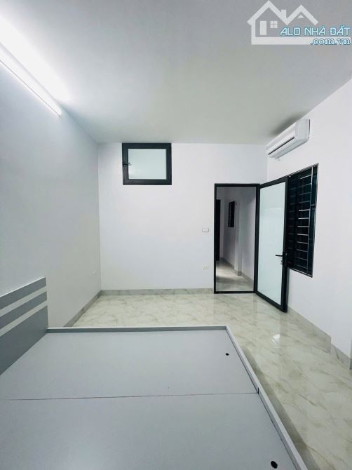 Nhà đẹp đường Láng mới tinh 80m ra ô tô thông Chùa Láng 4 tầng 40m2 4PN đủ nội thất ở luôn - 5