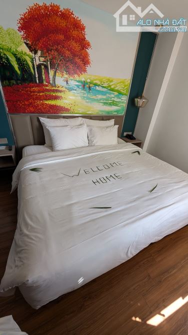 Bán khách san mặt phố Ngô Quyền DT 260m2 x 12 tầng - Mặt tiền 13m - Giá 230 Tỷ