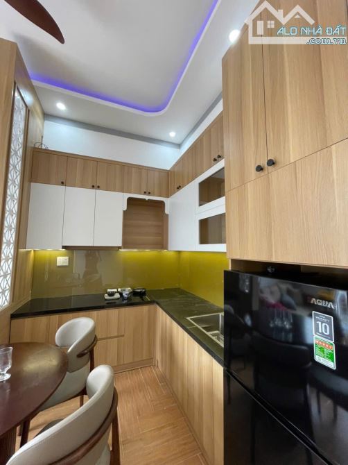 NHÀ FULL NỘI THẤT HẺM NGUYỄN TUÂN: GIÁ 2.35 tỷ - 5