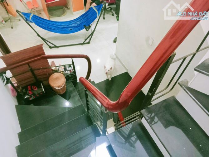 BÁN NHÀ 3 TẦNG KIỆT Ô TÔ HOÀNG DIỆU CÓ GARA Ô TÔ, 75M2 NGANG GẦN 7M - 5