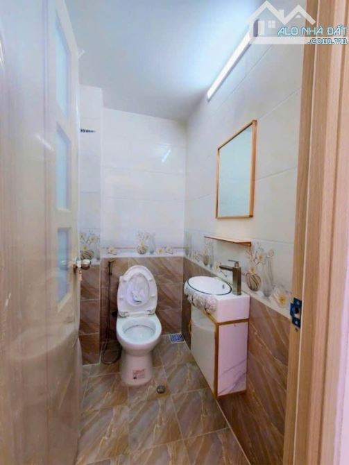 Nhỉnh 4 Tỷ - Nhà An Dương Vương Q6 - 34m2 - Ngang 4m - 4 Tầng - Ngay Bà Hom - 5