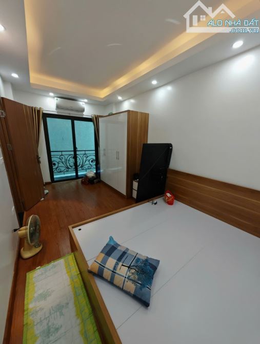 Bán nhà Hoàng Liên, thang máy, nhà xây khung cột chắc chắn, ô tô đỗ cạnh nhà - 5