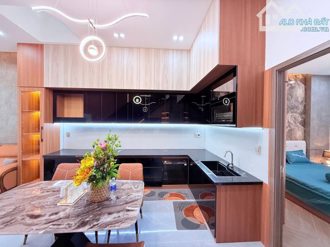 Bán nhà đẹp 3 tầng, đường Hòa Minh 14, Liên Chiểu. Diện tích 70m2. Giá 7.35 tỷ - 5