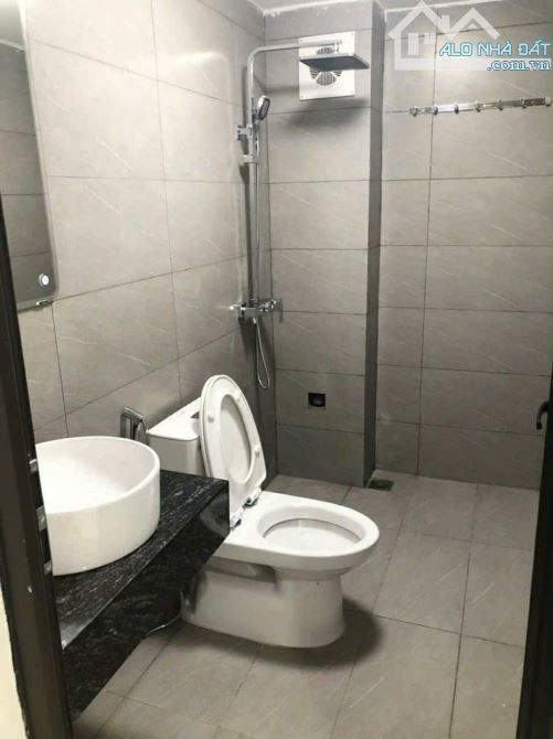Bán nhà lô góc 5 tầng Việt Hưng, Long Biên – khu dân trí cao - diện tích rộng 62m2, giá rẻ - 5