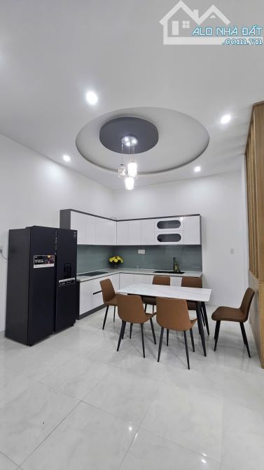 Bán nhà mặt tiền đường Nguyễn Phúc Chu - Thành nhất - 5