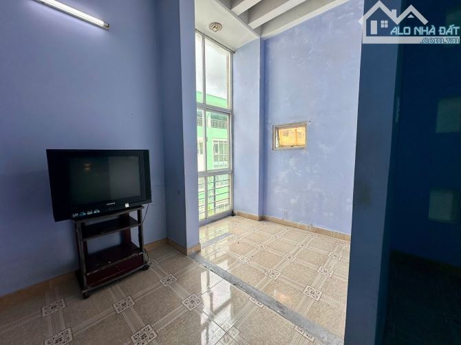 14tr, 4PN 3WC- Mai thị Ngọc Phú nhuận - 3 tầng lầu có sân rộng - 6