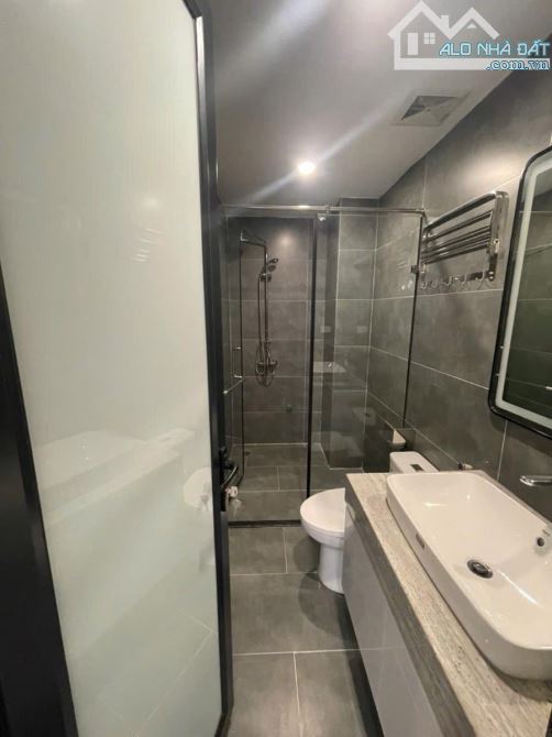 Nhà đẹp Phú Diễn 2 mặt thoáng, Full nội thất,ô tô cách 30m, Chỉ 6tỷ3 - 6