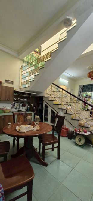 Bán nhà 2 tầng đường 7m5 mặt tiền Nguyễn Xí. - 6