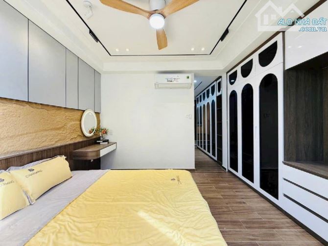 Bán nhà Phan Huy Ích - 5 tầng - 4x12m - 8.x tỷ - 6