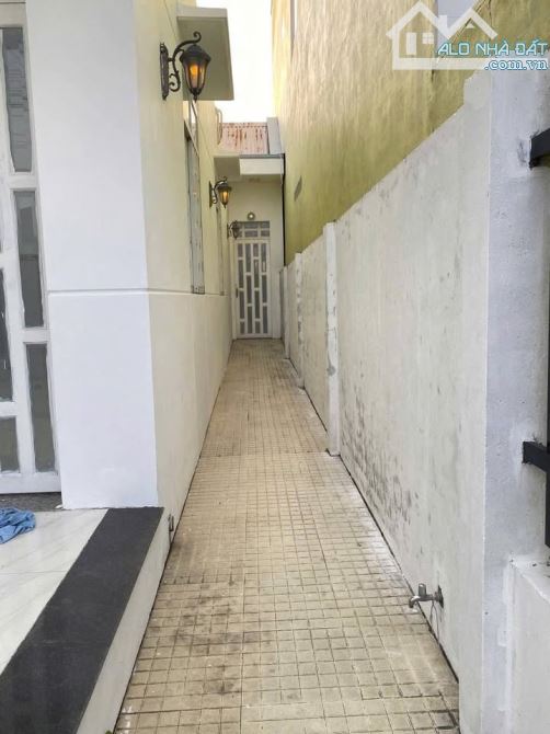 Cần bán gấp căn nhà ở Đ. Số 28 , Tân Thông Hội 97m2 - Sổ hồng riêng  - giá 835tr - 6