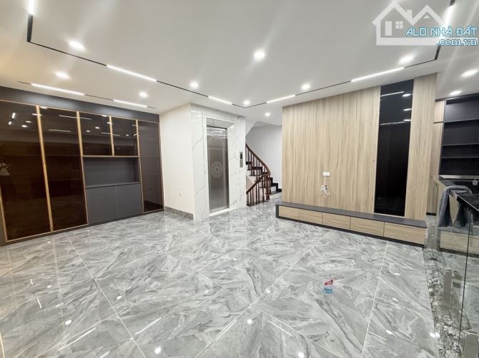 PHÂN LÔ-ĐỀN LỪ-HOÀNG MAI-Ô TÔ TRÁNH-6 TẦNG MỚI KENG-THANG MÁY VI - 7