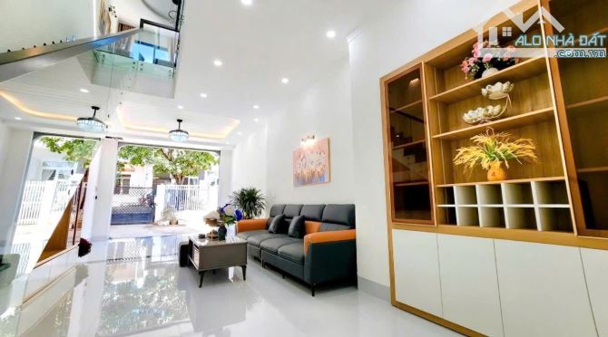 CẦN BÁN CĂN NHÀ 3 TẦNG NGAY HẺM CÙ CHÍNH LAN - 7