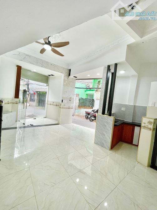 Bán nhà 3 mặt tiền kinh doanh Phạm Văn Chiêu, phường 14, Gò Vấp, 4 tầng, nở 6,8m, chỉ 4 tỷ - 7