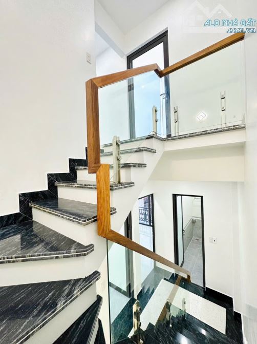 Bán nhà chợ Hàng 45m 3,5 tầng hướng Bắc giá 3 tỷ 390 - 7