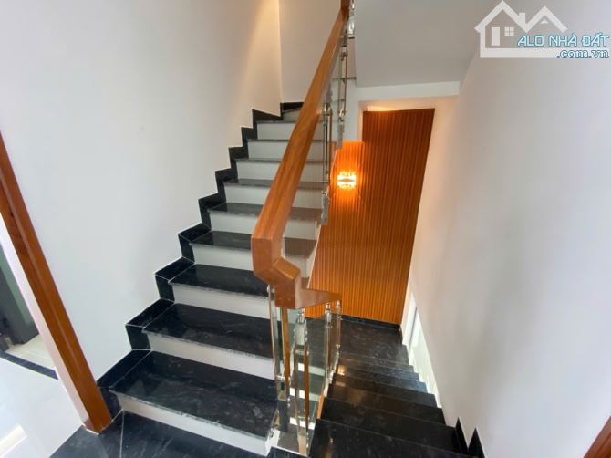 5 TẦNG NGAY CHỢ GÒ XOÀI P.BÌNH HƯNG HÒA A, Q.BÌNH TÂN DT: 4*13M- 7 TỶ 8 - 7