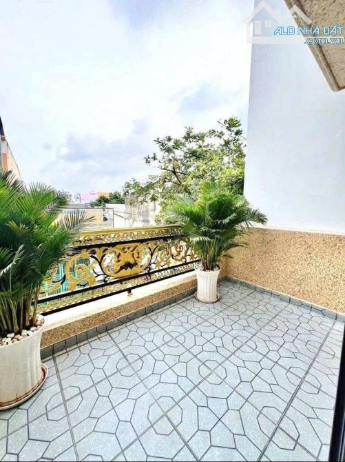 NHÀ ĐẸP BÌNH TRỊ ĐÔNG - 1 TRỤC TÊN LỬA - CẠNH MẶT TIỀN - ĐẾN AEON MALL CHỈ 5 PHÚT - 7