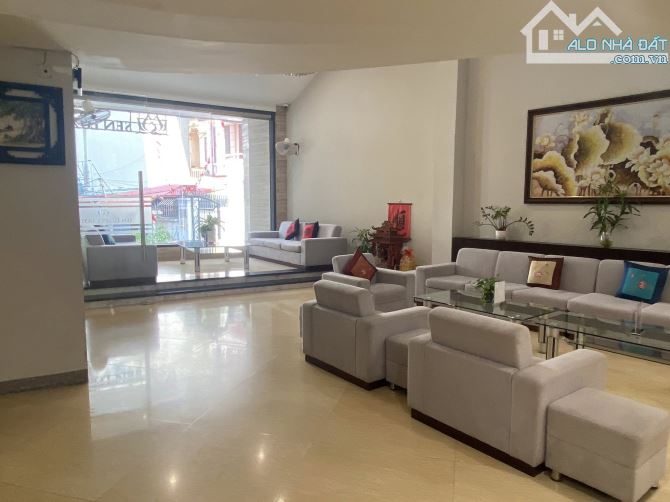 NGUYỄN KHÁNH TOÀN – KHÁCH SẠN 12 TẦNG – 258/288M² – MT 10M – 215 TỶ - 7