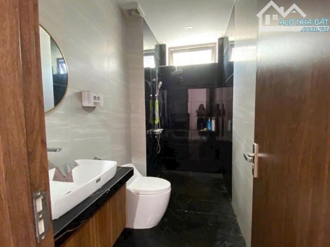 🎉🎉🏠 TOÀ NHÀ 5 TẦNG MỚI TINH NỘI THẤT XỊN(GỒM 4 TẦNG NỔI VÀ 1 TẦNG HẦM - 7