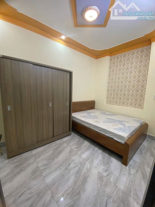 Bán gấp!! NHÀ Ở NGAY, DT 76M2 ( 4 x 18.8 ), MT 20M, DÂN TRÍ, 4 ĐỒNG TL - 7