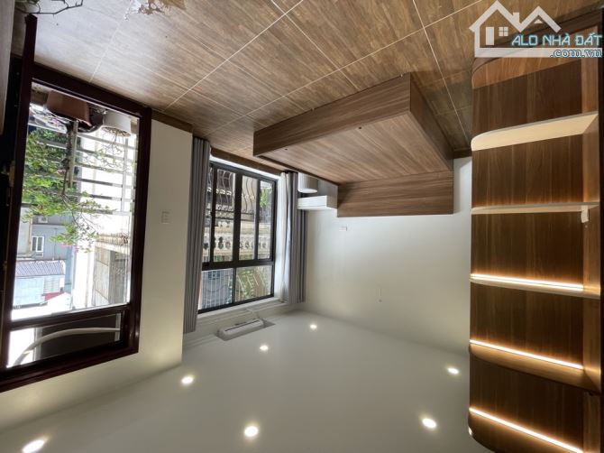 Nhà đẹp phố Hoa Lâm, 5 tầng, dân xây chắc chắn, ngõ nông, nội thất, giá r.ẻ bất ngờ - 7