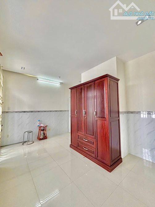 CG. BÁN CĂN NHÀ ĐẸP 1 TRỆT 2 LẦU- 173m2 SÀN ĐƯỜNG B4 KDC HƯNG PHÚ 1- (4 TỶ) - 7