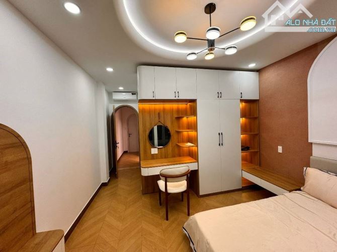5 TẦNG BTCT HẺM XE HƠI THÔNG BÙI HỮU NGHĨA PHƯỜNG 2 QUẬN BÌNH THẠNH DT: 4/5.5*11M- 8 TỶ 85 - 7