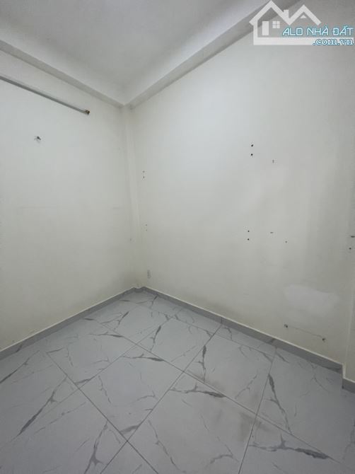 Cực kỳ hiếm - phân khúc 4 tỷ có hẻm ô tô ra vào thoải mái - kế Bàu Cát, Âu Cơ, Đồng Đen - 7