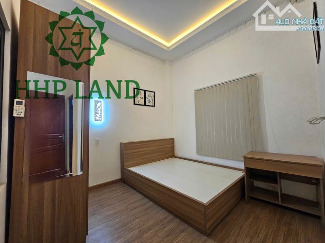 Cần bán gấp nhà vị trí 2 đường Nguyễn Ái Quốc, gần trại giam B5 - 7