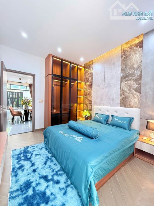 Bán nhà đẹp 3 tầng, đường Hòa Minh 14, Liên Chiểu. Diện tích 70m2. Giá 7.35 tỷ - 8