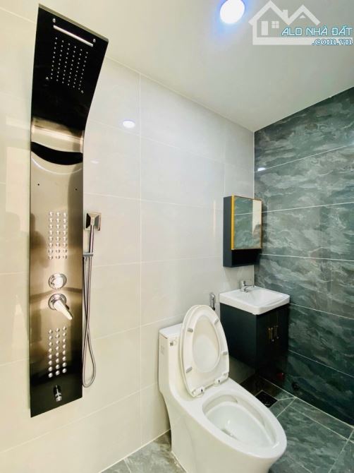 Bán nhà Gò Vấp gần mặt tiền, gần công viên Làng Hoa, 3 tầng BTCT, 43m2, SHR - 8