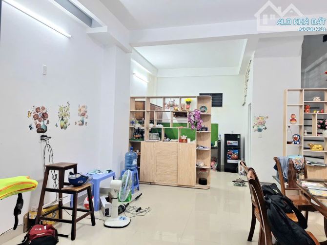 🏡 NHÀ 3 TẦNG NGAY BIỂN MÂN THÁI - SÁT MẶT PHỐ, OTO ĐẬU ĐỖ, chỉ hơn 4 tỷ🏡 - 8