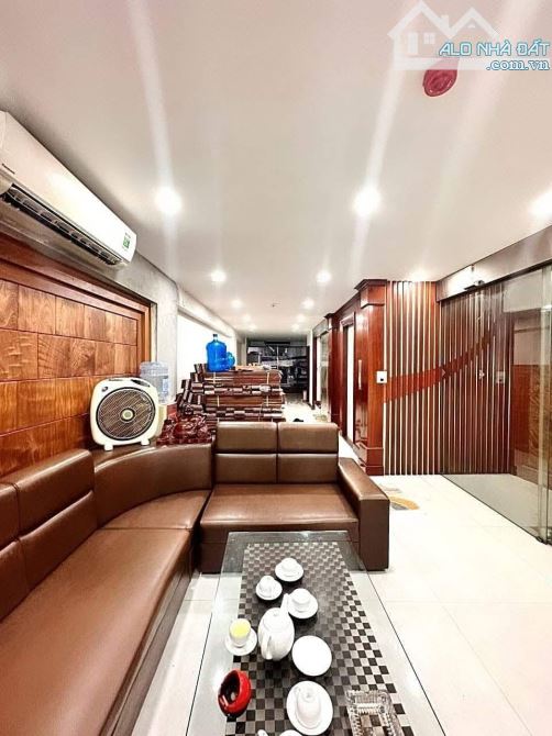 🏢 SIÊU PHẨM GIÁP NHẤT – TÒA NHÀ 9 TẦNG THANG MÁY – 2 MẶT TIỀN – DOANH THU 60TR/THÁNG – GI - 9