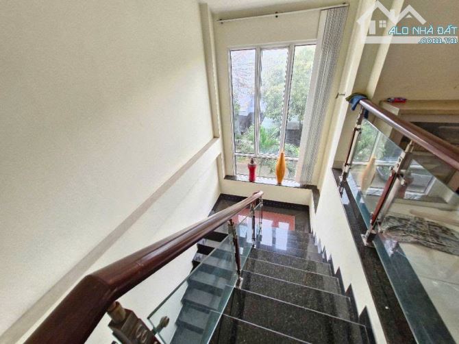 CHUYỂN VỀ HÀ NỘI,BÁN LẠI NHÀ PHỐ CỰC ĐẸP KHU COMPOUND-VEN SÔNG-GIÁ HỮU NGHỊ - 9