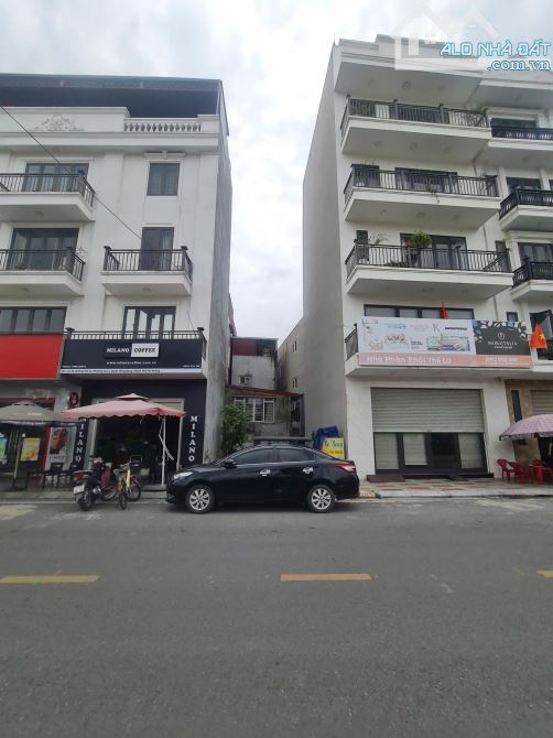 Cần bán lô đất mặt đường Thế Lữ view sông giá đầu tư