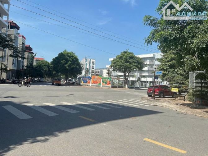 Bán lô đất Biệt thự kinh doanh đẹp mặt đường Nguyễn Thị Minh Khai, Kinh Bắc, tp BN.